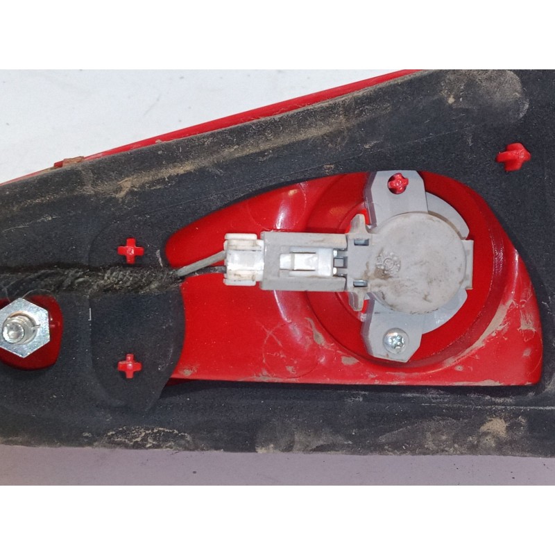 Recambio de piloto trasero porton izquierdo para alfa romeo 147 (937_) 1.6 16v t.spark eco (937.axa1a, 937.bxa1a) referencia OEM