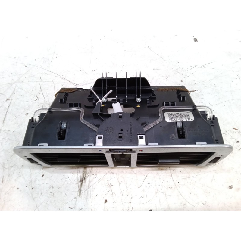 Recambio de aireador central para land rover range rover i 4.3 vogue lse 4x4 referencia OEM IAM JBD000022PUY  