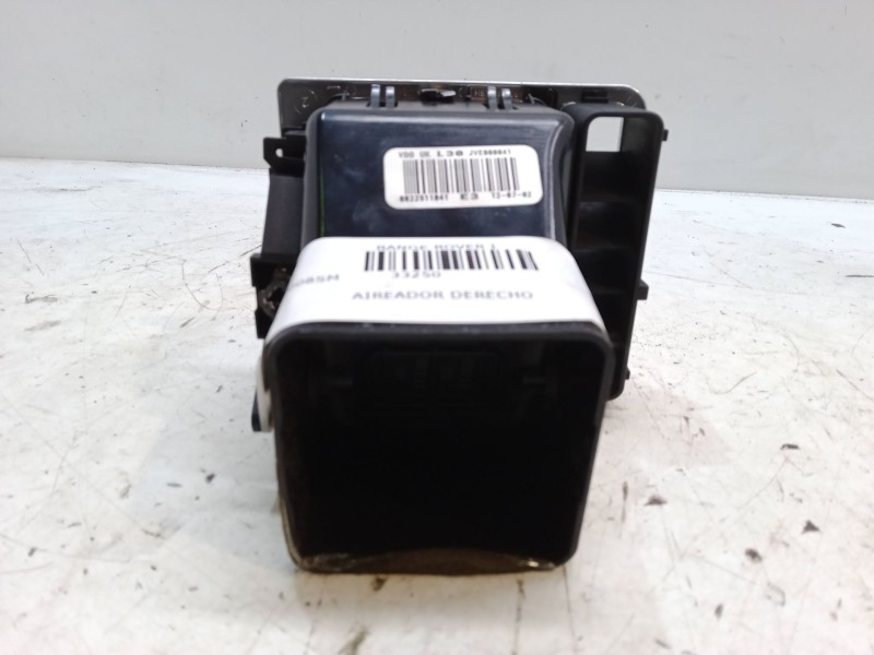 Recambio de aireador derecho para land rover range rover i 4.3 vogue lse 4x4 referencia OEM IAM JVE000041  