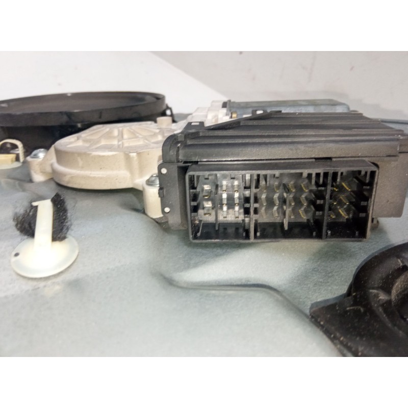 Recambio de elevalunas electrico delantero derecho para seat ibiza iii (6l1) 1.4 16v referencia OEM IAM 6L3837752BQ  