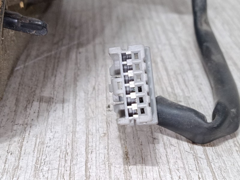 Recambio de retrovisor electrico derecho para nissan almera ii hatchback (n16) 1.5 referencia OEM IAM E9014292  