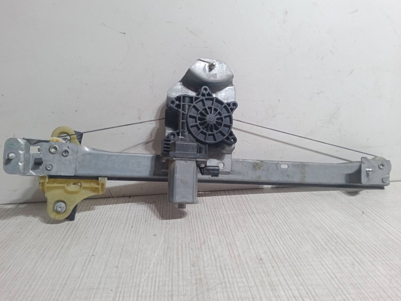 Recambio de elevalunas electrico delantero izquierdo para renault clio iv (bh_) 1.5 dci 75 referencia OEM IAM 128001472B  903031