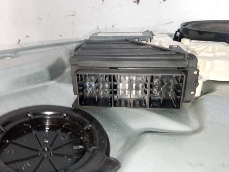 Recambio de elevalunas electrico delantero izquierdo para seat ibiza iii (6l1) 1.4 16v referencia OEM IAM 6L3837751BF  