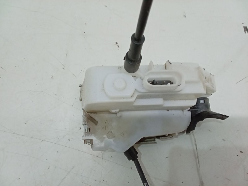 Recambio de cerradura puerta delantera izquierda para renault scénic ii (jm0/1_) 1.6 16v (jm1r) referencia OEM IAM   