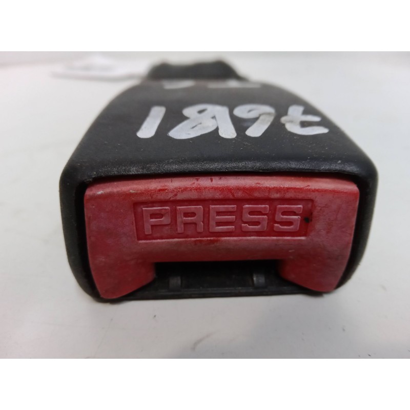 Recambio de anclaje cinturon trasero central para citroën c3 i (fc_, fn_) 1.4 hdi referencia OEM IAM 33015510  9640832177