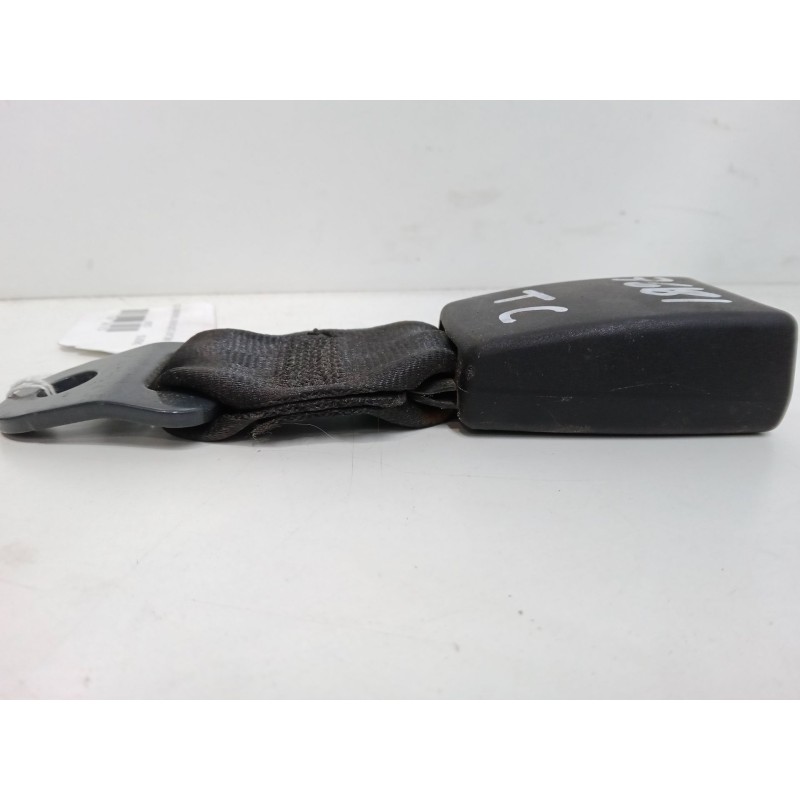 Recambio de anclaje cinturon trasero central para citroën c3 i (fc_, fn_) 1.4 hdi referencia OEM IAM 33015510  9640832177