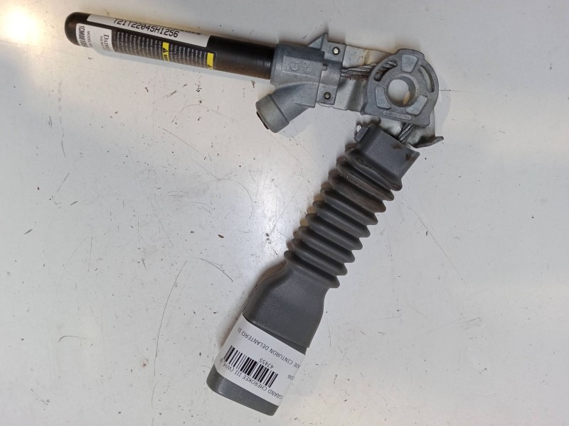 Recambio de anclaje cinturon delantero derecho para jeep grand cherokee iii (wh, wk) 3.0 crd referencia OEM IAM   