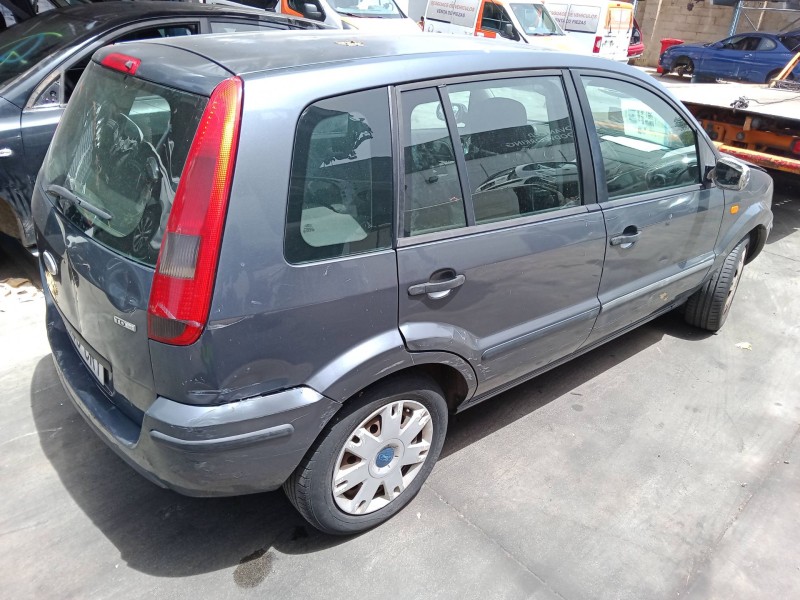 ford fusion (ju_) del año 2004