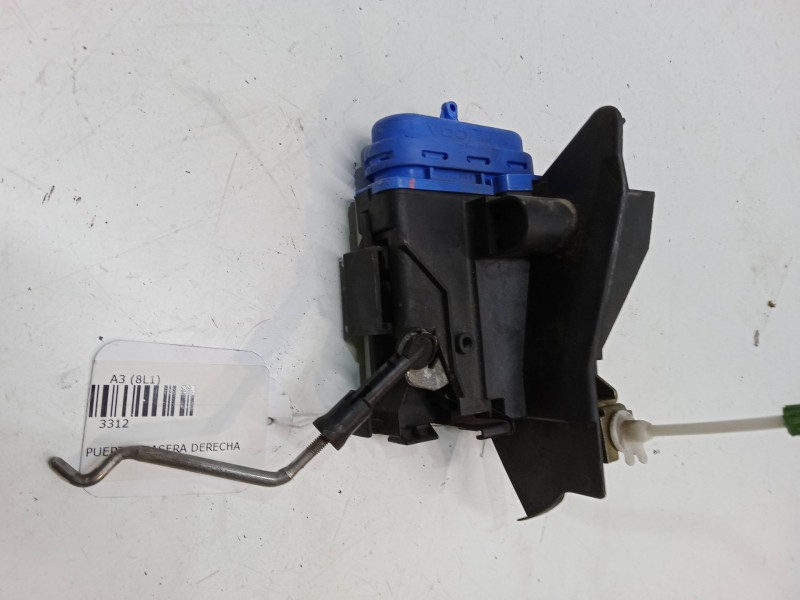 Recambio de cerradura puerta trasera derecha para audi a3 (8l1) 1.6 referencia OEM IAM   