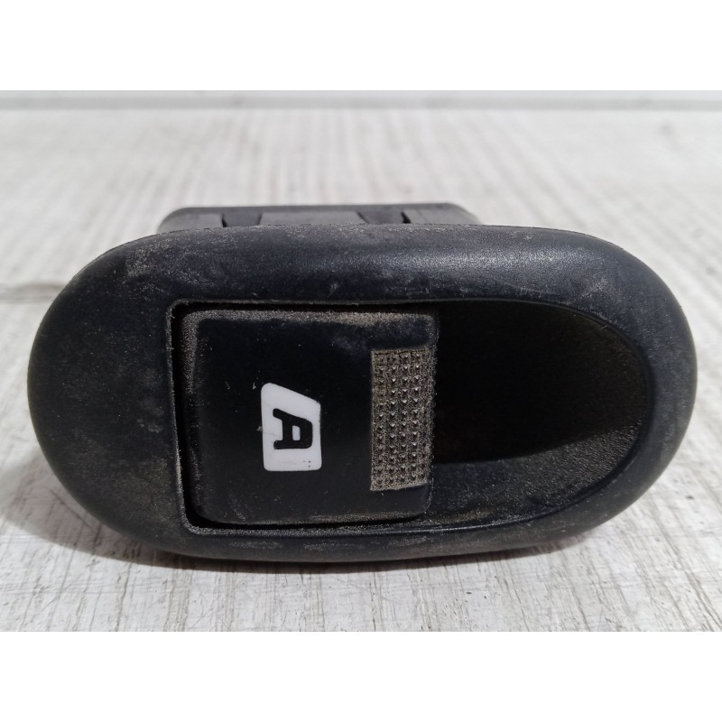 Recambio de mando elevalunas delantero izquierdo para citroën c3 i (fc_, fn_) 1.6 16v referencia OEM IAM 96401469XT  