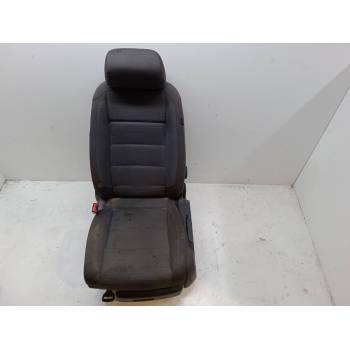 ASIENTO DELANTERO IZQUIERDO 