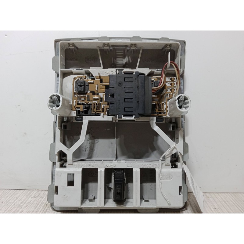 Recambio de luz interior delantera para opel zafira b furgoneta/monovolumen (a05) 1.9 cdti van (m75) referencia OEM IAM   
