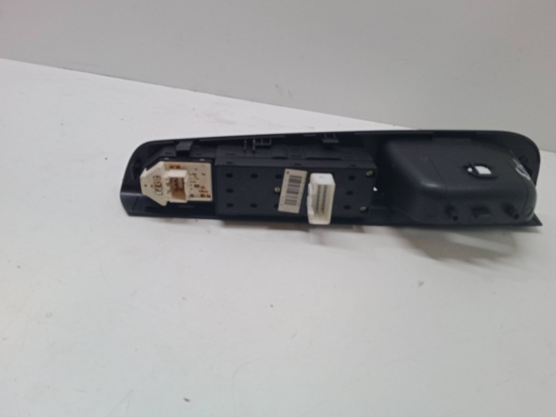 Recambio de mando elevalunas delantero izquierdo para kia cee´d hatchback (ed) 2.0 crdi 140 referencia OEM IAM   