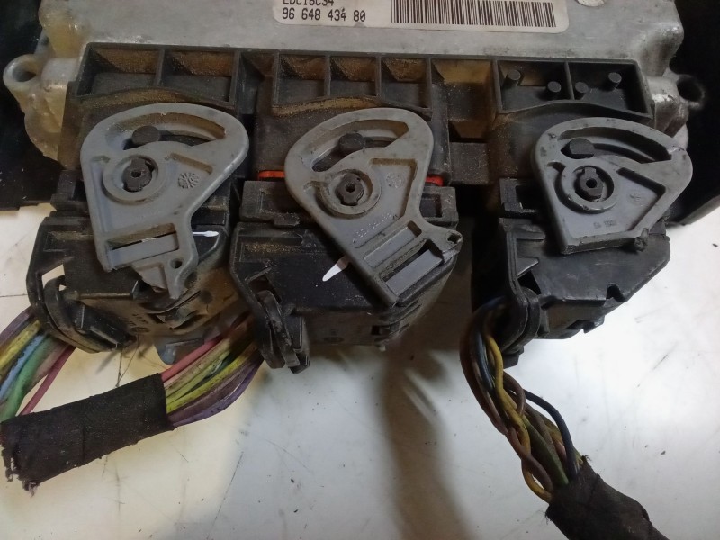 Recambio de centralita motor uce para peugeot 207/207+ (wa_, wc_) 1.4 hdi referencia OEM IAM 96648434809657699480 EDC16C34 02810