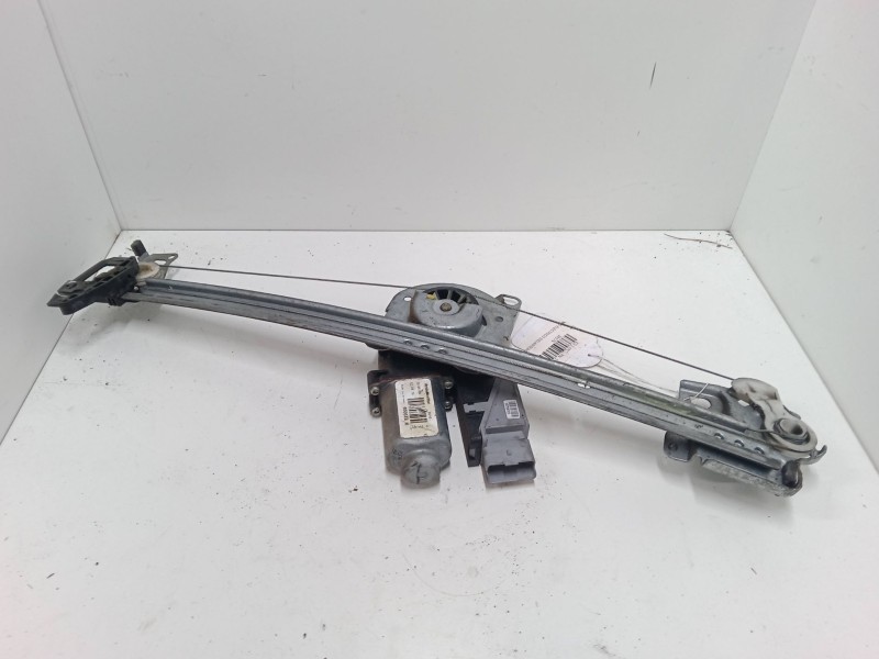 Recambio de elevalunas electrico delantero derecho para citroën c3 i (fc_, fn_) 1.4 hdi referencia OEM IAM 400618H  