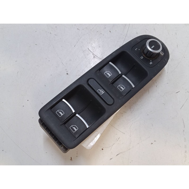 Recambio de mando elevalunas delantero izquierdo para volkswagen golf vi (5k1) 1.6 tdi referencia OEM IAM 5K0959565  