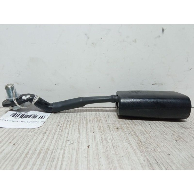 Recambio de anclaje cinturon delantero derecho para lancia ypsilon (843_) 1.3 d multijet (843.axf11, 843.axf1a, 843.axm11,... re