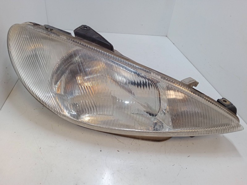 Recambio de faro derecho para peugeot 206 hatchback (2a/c) 1.9 d referencia OEM IAM 9632689280  