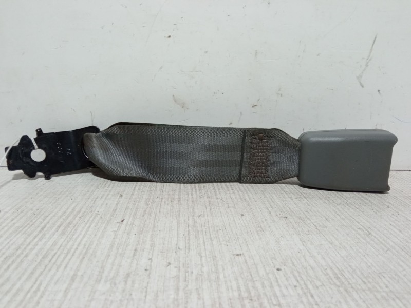 Recambio de anclaje cinturon trasero central para chevrolet lacetti (j200) 1.4 16v referencia OEM IAM   