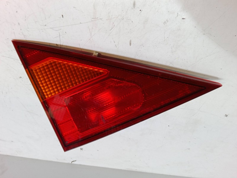 Recambio de piloto trasero porton izquierdo para ssangyong rodius i 2.7 xdi referencia OEM IAM   