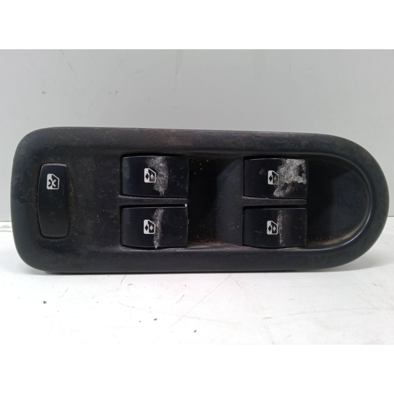 Recambio de mando elevalunas delantero izquierdo para renault megane ii (bm0/1_, cm0/1_) 1.9 dci (bm0g, cm0g) referencia OEM IAM
