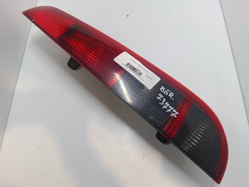 Recambio de piloto trasero derecho para ford focus ii turnier (da_, ffs, ds) 2.0 tdci referencia OEM IAM    Recambio de piloto trasero derecho para ford focus ii turnier (da_, ffs, ds) 2.0 tdci referencia OEM IAM