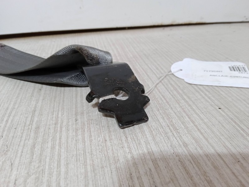Recambio de anclaje cinturon trasero derecho para chevrolet lacetti (j200) 1.4 16v referencia OEM IAM   