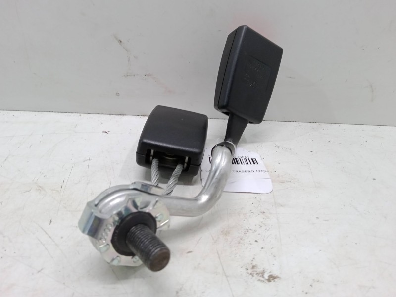 Recambio de anclaje cinturon trasero izquierdo para audi a3 sportback (8pa) 1.6 fsi referencia OEM IAM   
