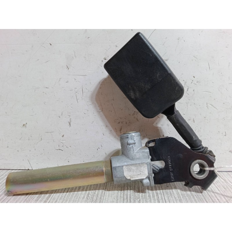 Recambio de anclaje cinturon delantero derecho para renault megane i coach (da0/1_) 1.4 16v (da0d, da1h, da0w, da10) referencia 