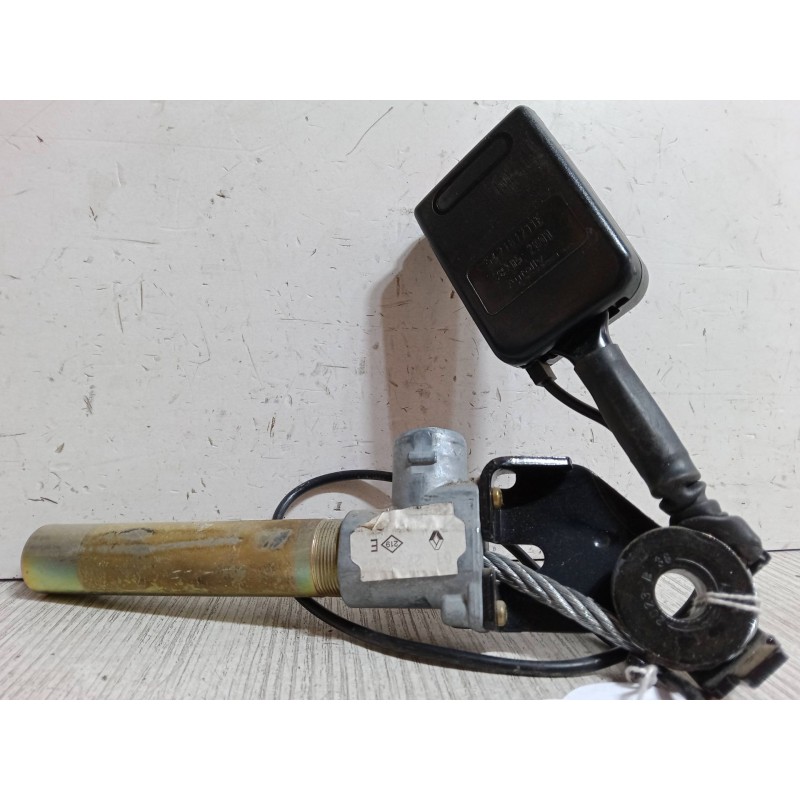 Recambio de anclaje cinturon delantero izquierdo para renault megane i coach (da0/1_) 1.4 16v (da0d, da1h, da0w, da10) referenci
