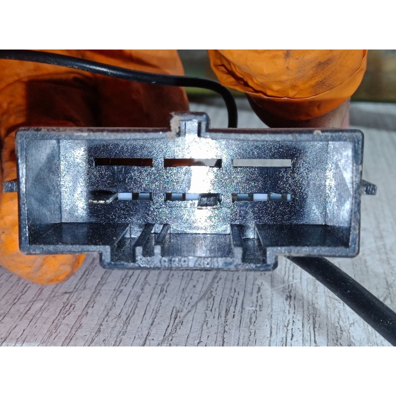 Recambio de anclaje cinturon delantero izquierdo para renault megane i coach (da0/1_) 1.4 16v (da0d, da1h, da0w, da10) referenci