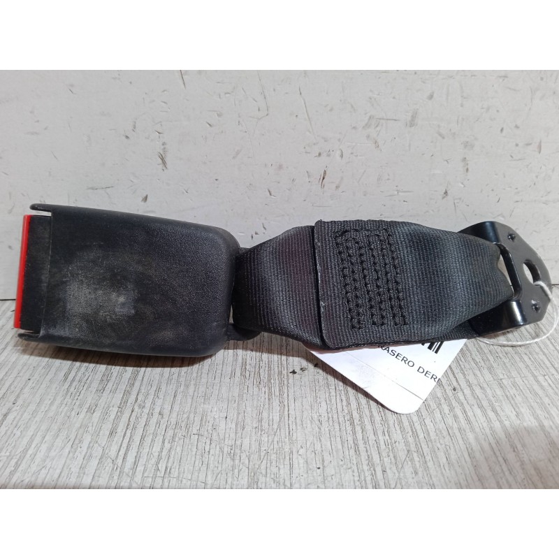 Recambio de anclaje cinturon trasero derecho para renault megane i coach (da0/1_) 1.4 16v (da0d, da1h, da0w, da10) referencia OE