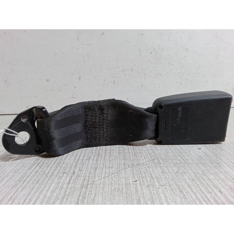 Recambio de anclaje cinturon trasero izquierdo para renault megane i coach (da0/1_) 1.4 16v (da0d, da1h, da0w, da10) referencia  Recambio de anclaje cinturon trasero izquierdo para renault megane i coach (da0/1_) 1.4 16v (da0d, da1h, da0w, da10) referencia