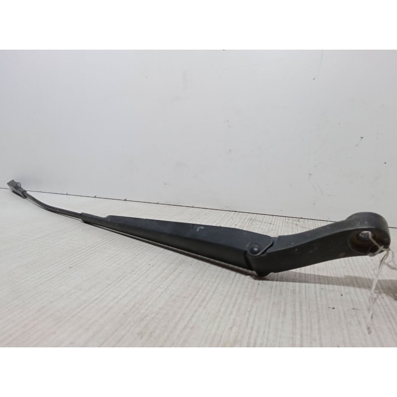 Recambio de brazo limpia delantero derecho para opel zafira b furgoneta/monovolumen (a05) 1.9 cdti van (m75) referencia OEM IAM 