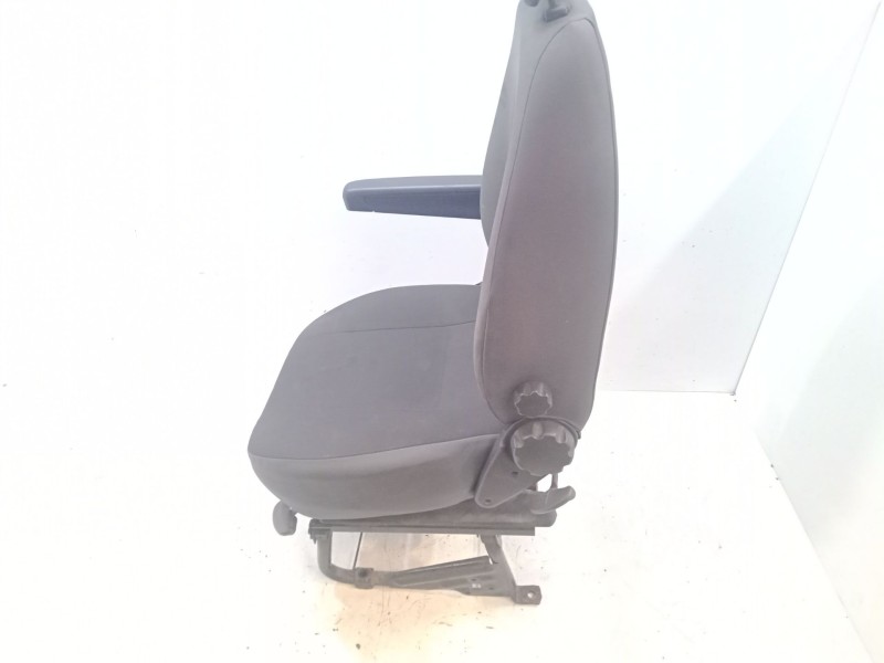 Recambio de asiento delantero izquierdo para citroën jumper i furgoneta (244) 2.8 hdi referencia OEM IAM    Recambio de asiento delantero izquierdo para citroën jumper i furgoneta (244) 2.8 hdi referencia OEM IAM