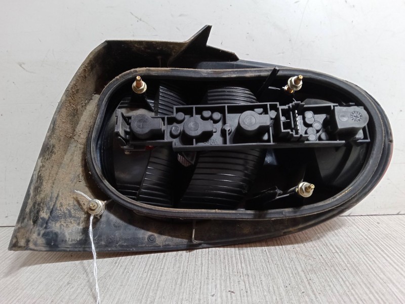 Recambio de piloto trasero izquierdo para renault megane i coach (da0/1_) 1.4 16v (da0d, da1h, da0w, da10) referencia OEM IAM   