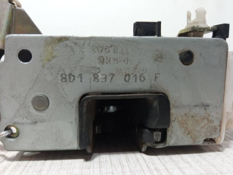CERRADURA PUERTA DELANTERA DERECHA 8D1837016F 