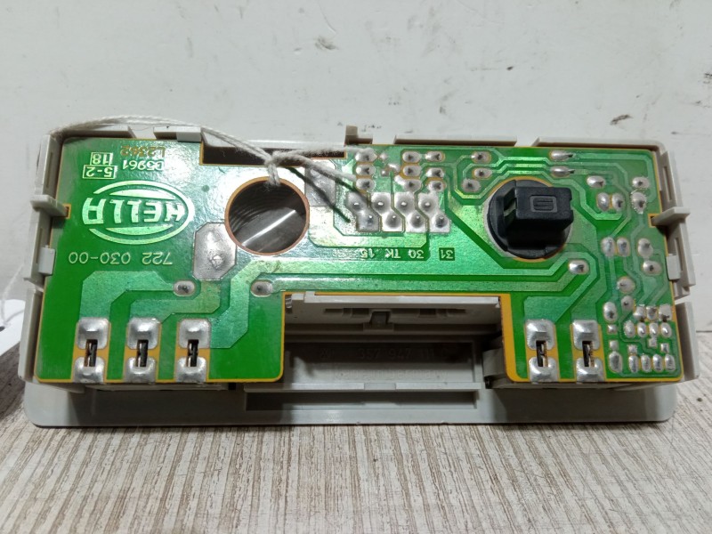 Recambio de luz interior delantera para volkswagen golf iii (1h1) 1.6 referencia OEM IAM 357947111C  