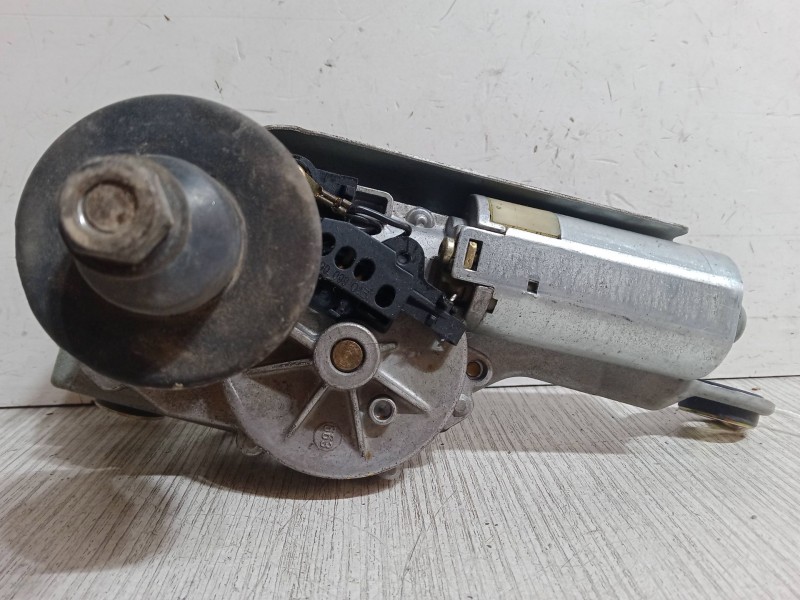 Recambio de motor limpia trasero para renault megane i coach (da0/1_) 1.4 16v (da0d, da1h, da0w, da10) referencia OEM IAM 820002 Recambio de motor limpia trasero para renault megane i coach (da0/1_) 1.4 16v (da0d, da1h, da0w, da10) referencia OEM IAM 820002