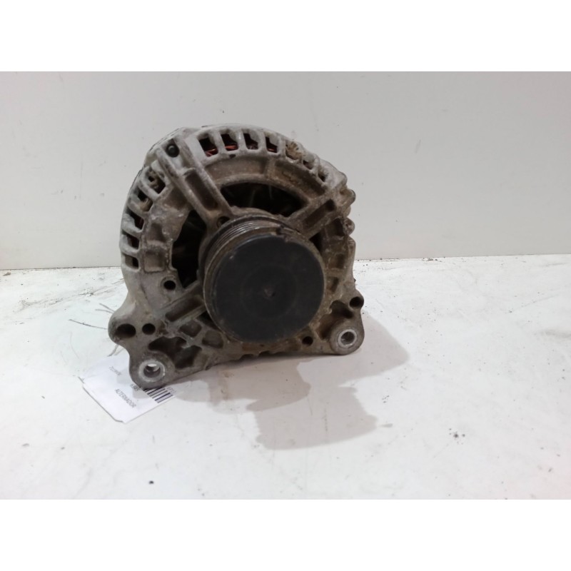 Recambio de alternador para seat ibiza iv (6j5, 6p1) 1.6 tdi referencia OEM IAM 06F903023F  