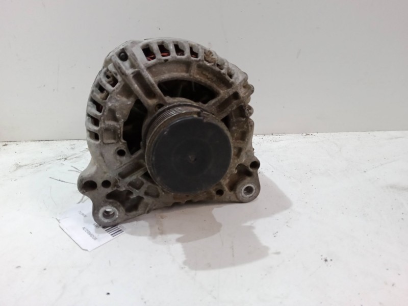 Recambio de alternador para seat ibiza iv (6j5, 6p1) 1.6 tdi referencia OEM IAM 06F903023F  