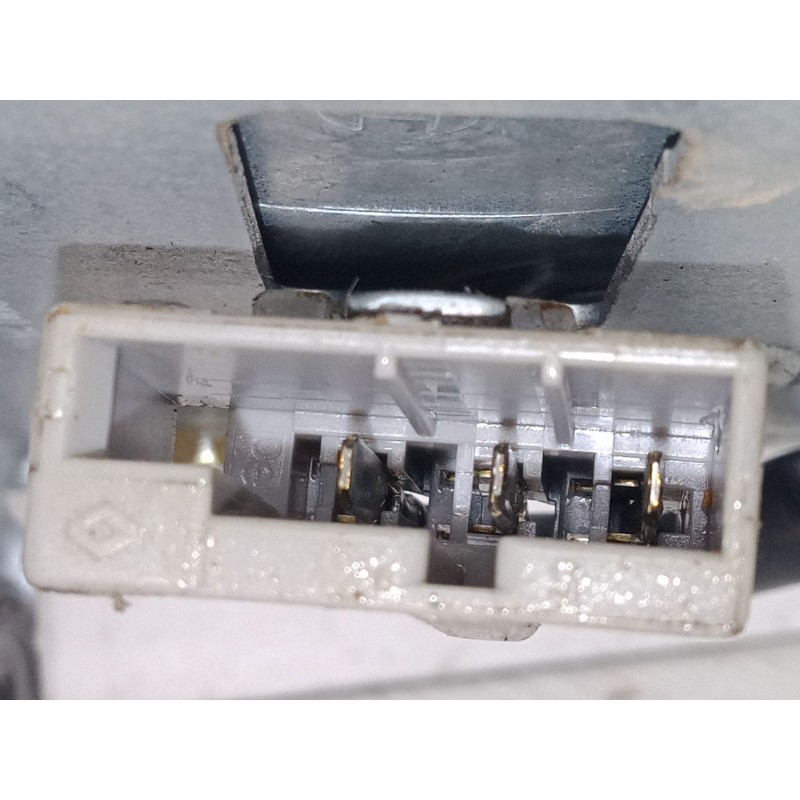 Recambio de motor limpia trasero para renault megane i coach (da0/1_) 1.4 16v (da0d, da1h, da0w, da10) referencia OEM IAM 820002 Recambio de motor limpia trasero para renault megane i coach (da0/1_) 1.4 16v (da0d, da1h, da0w, da10) referencia OEM IAM 820002