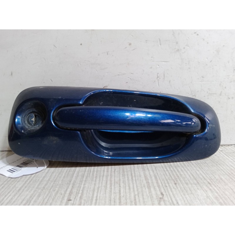 Recambio de maneta exterior puerta delantera izquierda para chrysler voyager iv (rg, rs) 2.5 crd referencia OEM IAM   