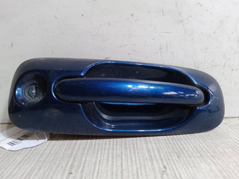 Recambio de maneta exterior puerta delantera izquierda para chrysler voyager iv (rg, rs) 2.5 crd referencia OEM IAM   