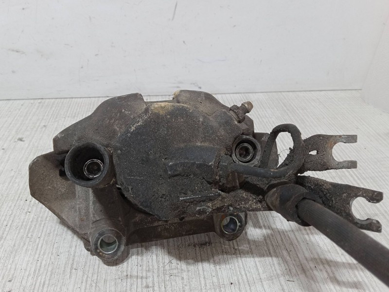 Recambio de pinza freno delantera izquierda para volkswagen passat b5.5 variant (3b6) 1.9 tdi referencia OEM IAM 076/3  