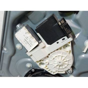 ELEVALUNAS ELECTRICO DERECHO 3P 6L3837752CQ 