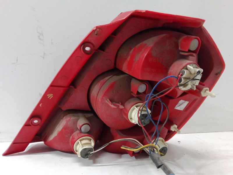 Recambio de piloto trasero derecho para chevrolet aveo / kalos hatchback (t200) 1.4 16v referencia OEM IAM   