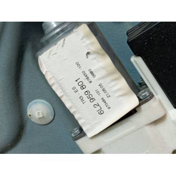 ELEVALUNAS ELECTRICO DERECHO 3P 6L3837752CQ 