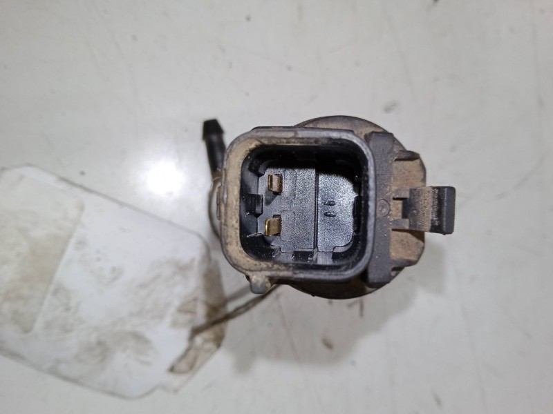 Recambio de bomba limpiaparabrisas para kia carens ii monospace (fj) 2.0 crdi referencia OEM IAM   