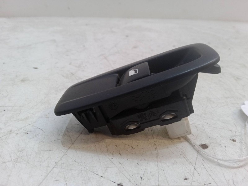 Recambio de mando elevalunas trasero derecho para citroën c4 grand picasso ii (da_, de_) 2.0 bluehdi 150 referencia OEM IAM   